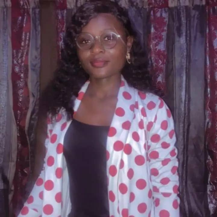 Profil candidat Adou Reine Dorcas - Stage,CDI,CDD