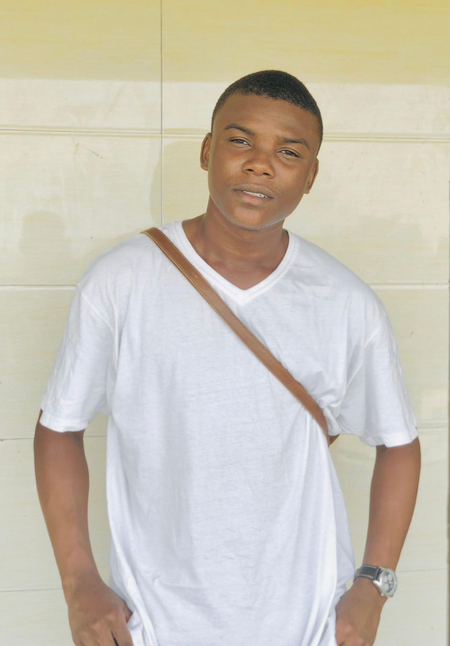 Profil candidat Koudou Axel - GESTIONNAIRE DE STOCK
