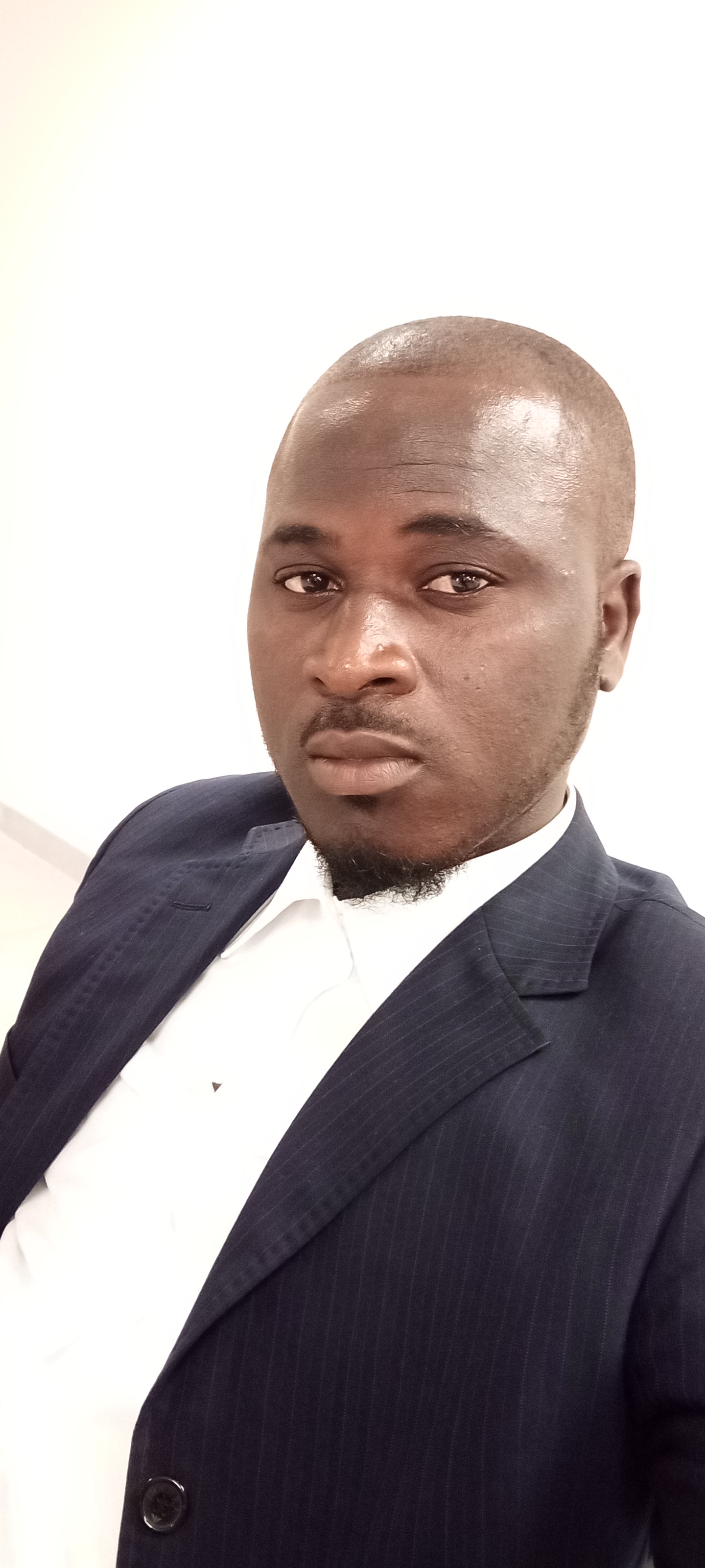 Profil candidat Diby Bi Konan cesar - Gérant de restaurant ou hôtel,chef barman