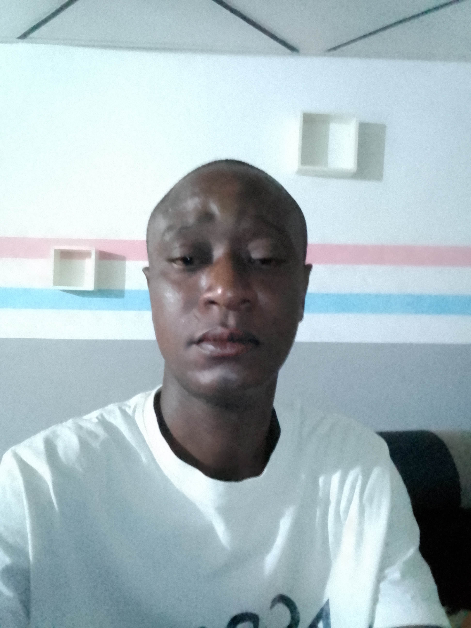 Profil candidat Djereye Goudet sibailly franck - Peintre ou aide soudeur